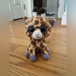 Safari the giraffe, Beanie Boo made by Ty. Good condition.